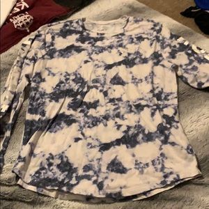 women’s long sleeve shirt